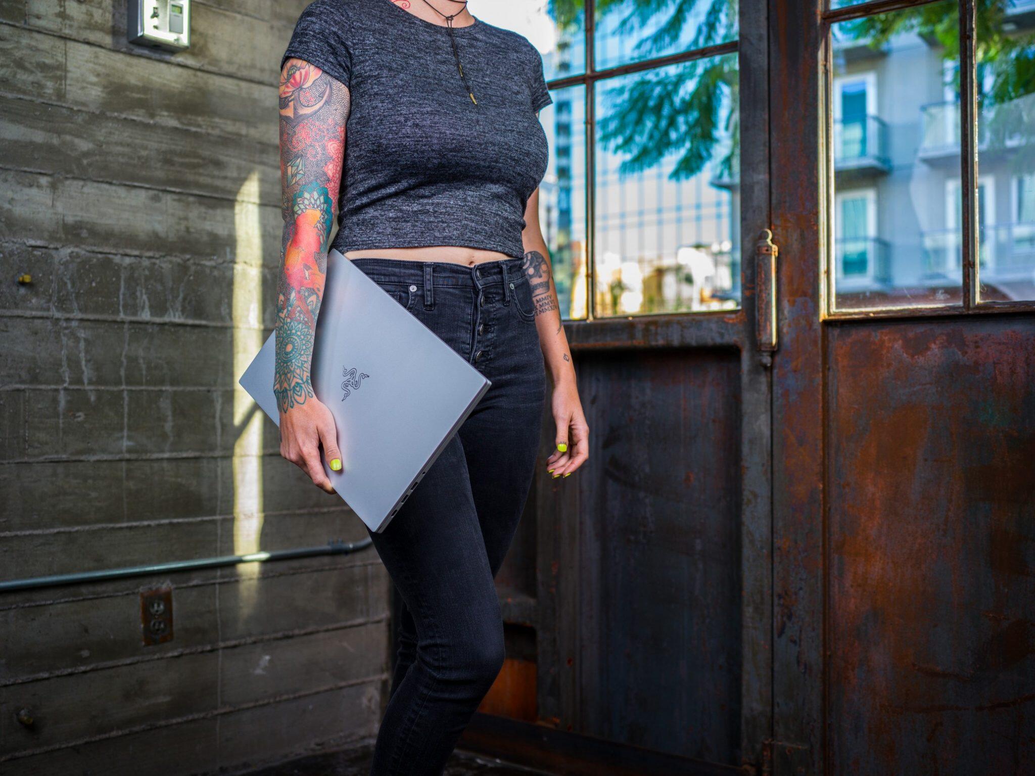 Razer Introduces Blade 15 Studio Edition For Creators With New 8-Core CPU & Quadro RTX Graphics 1 2017 12 25 00006 scaled https://www.mkaugaming.com/razer-introduces-blade-15-studio-edition-for-creators-with-new-8-core-cpu-quadro-rtx-graphics/