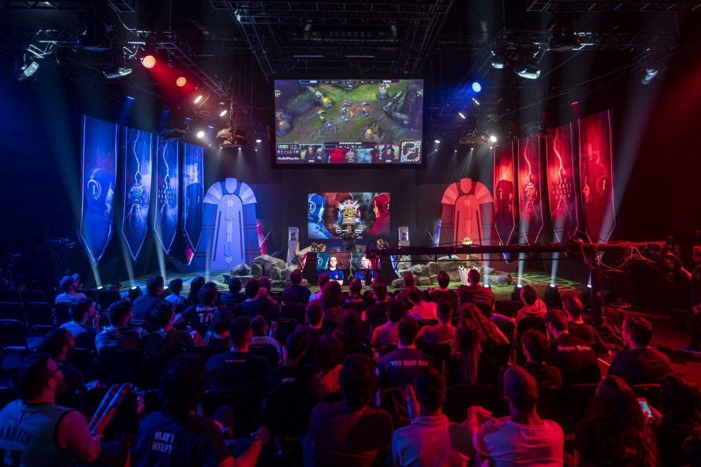 The Ultimate 1v1 League of Legends Experience Comes To Australia  MKAU Gaming