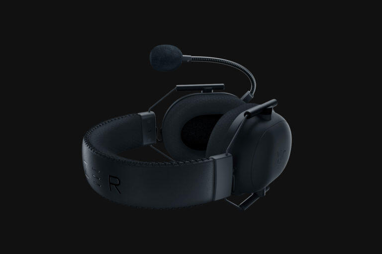 Razer Has You Covered For Christmas Gift Ideas 10 razer blackshark v2 pro 1500x1000 7 https://www.mkaugaming.com/razer-has-you-covered-for-christmas-gift-ideas/