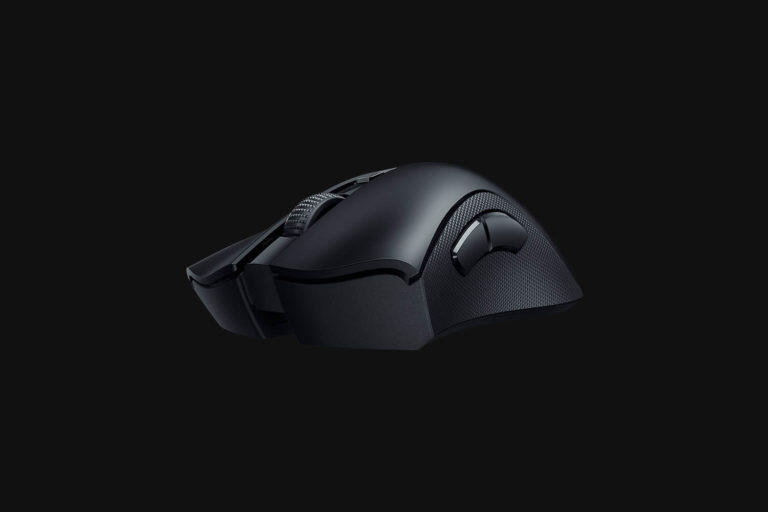 Razer Has You Covered For Christmas Gift Ideas 14 razer deathadder v2 pro gallery 09 https://www.mkaugaming.com/razer-has-you-covered-for-christmas-gift-ideas/