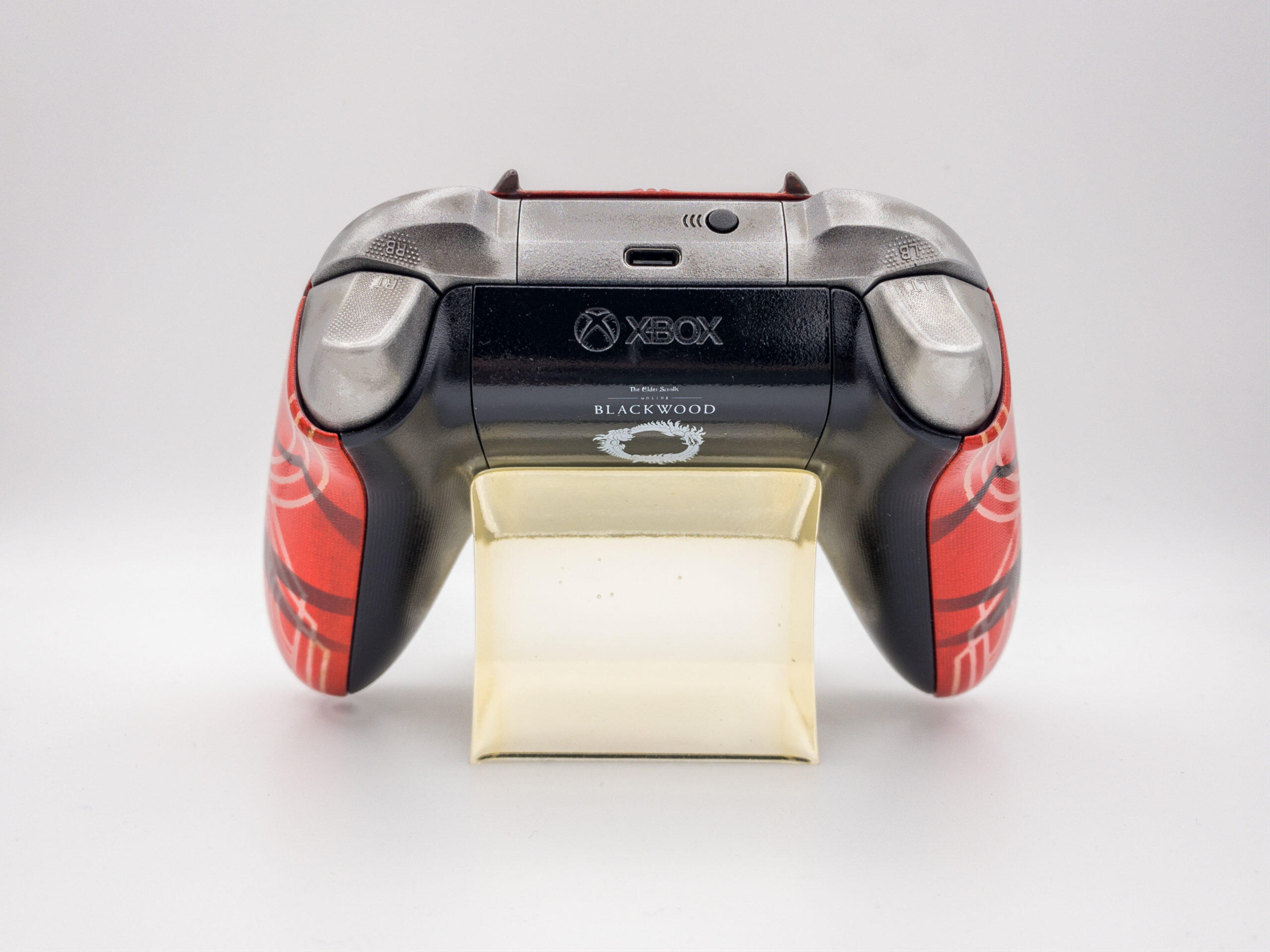 Bethesda & Xbox Party Up With We Are Robots To Create Legendary Themed Controllers For The Elder Scrolls Online: Blackwood 1 APC 0200 hdr scaled https://www.mkaugaming.com/bethesda-xbox-party-up-with-we-are-robots-to-create-legendary-themed-controllers-for-the-elder-scrolls-online-blackwood/