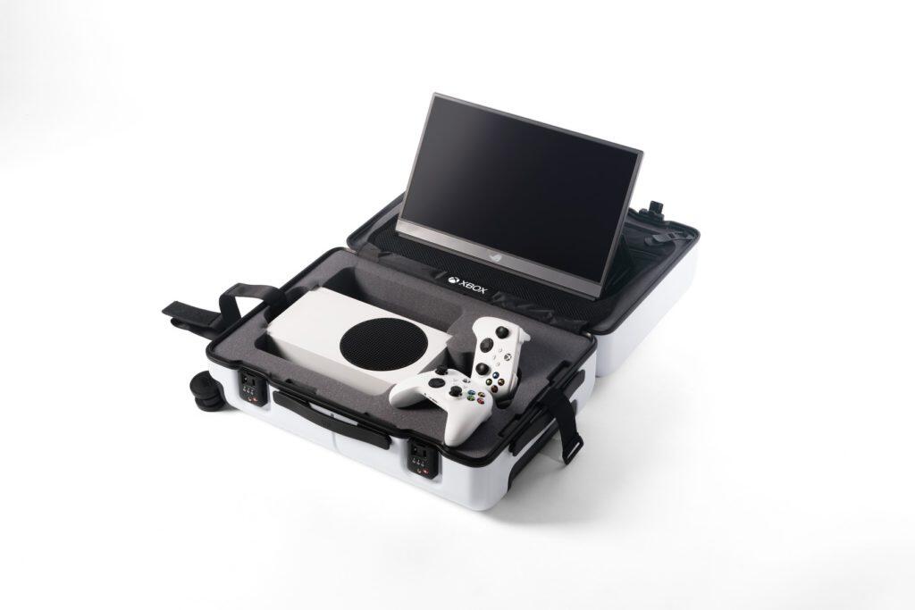 Xbox Celebrates Microsoft Flight Simulator On Console With The Ultimate Portable Gaming Hub 7 2021 07 22 00056 https://www.mkaugaming.com/xbox-celebrates-microsoft-flight-simulator-on-console-with-the-ultimate-portable-gaming-hub/