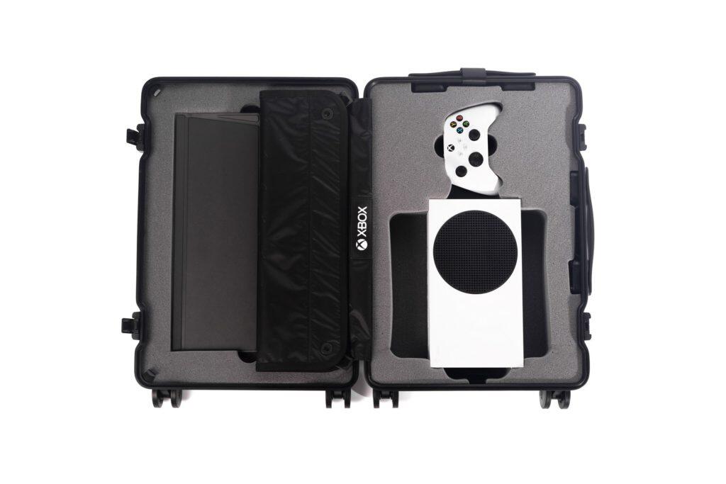 Xbox Celebrates Microsoft Flight Simulator On Console With The Ultimate Portable Gaming Hub 8 2021 07 22 00057 https://www.mkaugaming.com/xbox-celebrates-microsoft-flight-simulator-on-console-with-the-ultimate-portable-gaming-hub/