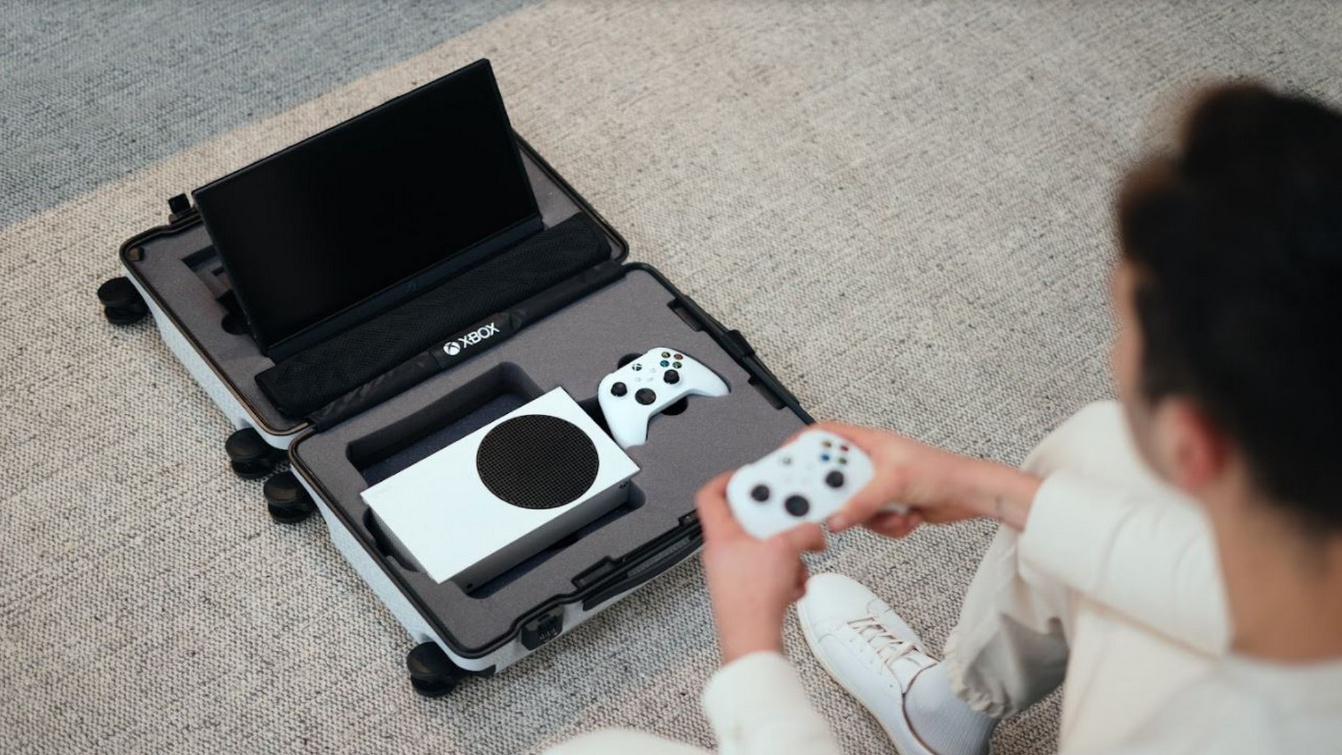 Xbox Celebrates Microsoft Flight Simulator On Console With The Ultimate Portable Gaming Hub