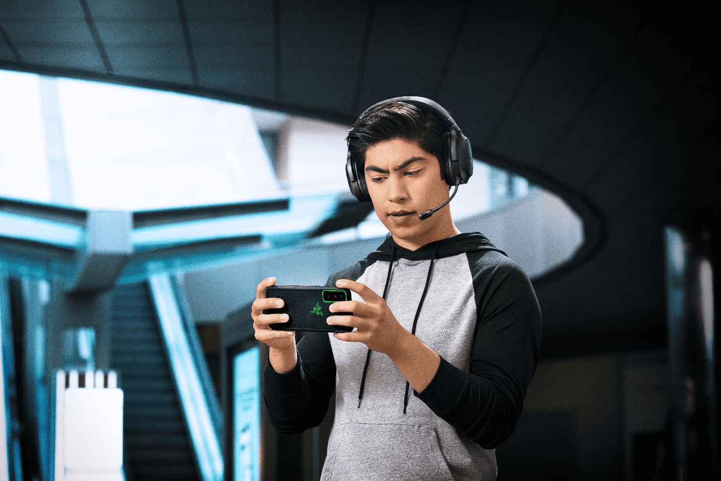 One To Rule Them All: The New Razer Barracuda X Multi-Platform Wireless Gaming & Mobile Headset 3 Pictufeafare4 https://www.mkaugaming.com/one-to-rule-them-all-the-new-razer-barracuda-x-multi-platform-wireless-gaming-mobile-headset/