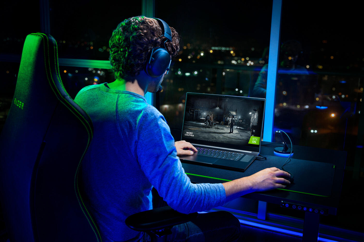 Razer Announces New Razer Blade 17 With Most Powerful Intel Processor Ever Found In A Razer Laptop 2 Razer Blade D17 7 2021 Lifestyle Shoot 1 https://www.mkaugaming.com/razer-announces-new-razer-blade-17-with-most-powerful-intel-processor-ever-found-in-a-razer-laptop/