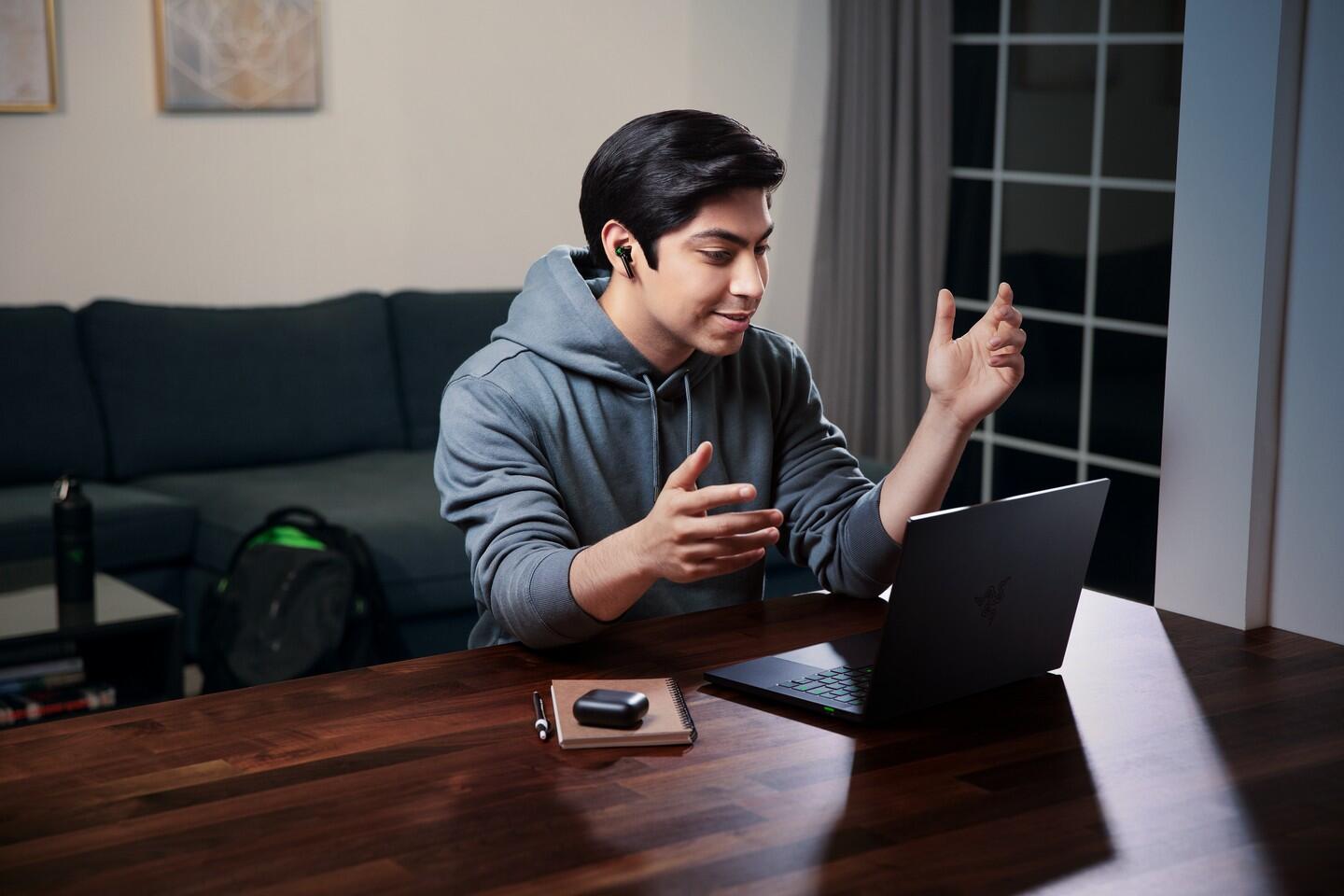 Razer Launches New Hammerhead True Wireless Earbuds Featuring Razer Chroma RGB Lighting & Active Noise Cancellation 3 2021 08 17 00065 https://www.mkaugaming.com/razer-launches-new-hammerhead-true-wireless-earbuds-featuring-razer-chroma-rgb-lighting-active-noise-cancellation/