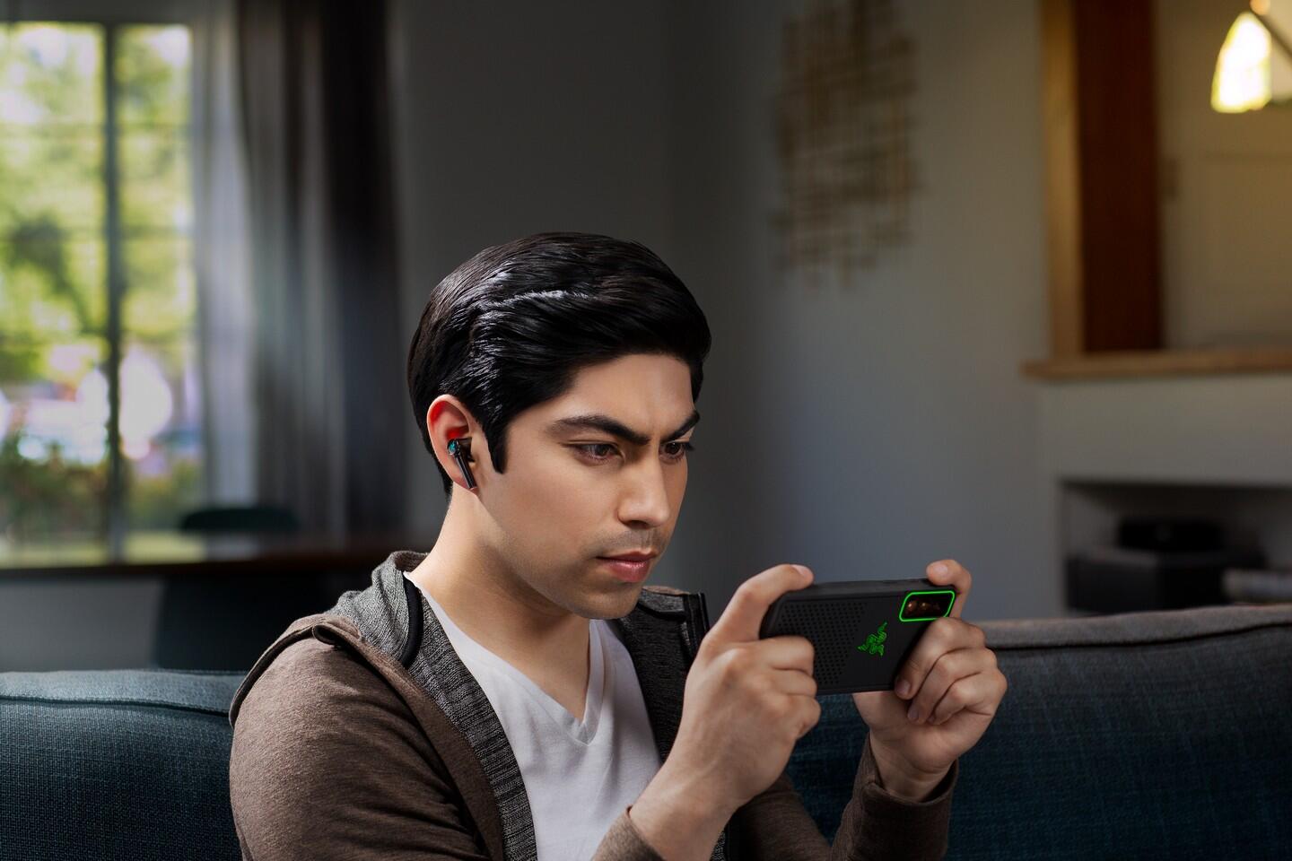 Razer Launches New Hammerhead True Wireless Earbuds Featuring Razer Chroma RGB Lighting & Active Noise Cancellation 2 2021 08 17 00066 https://www.mkaugaming.com/razer-launches-new-hammerhead-true-wireless-earbuds-featuring-razer-chroma-rgb-lighting-active-noise-cancellation/