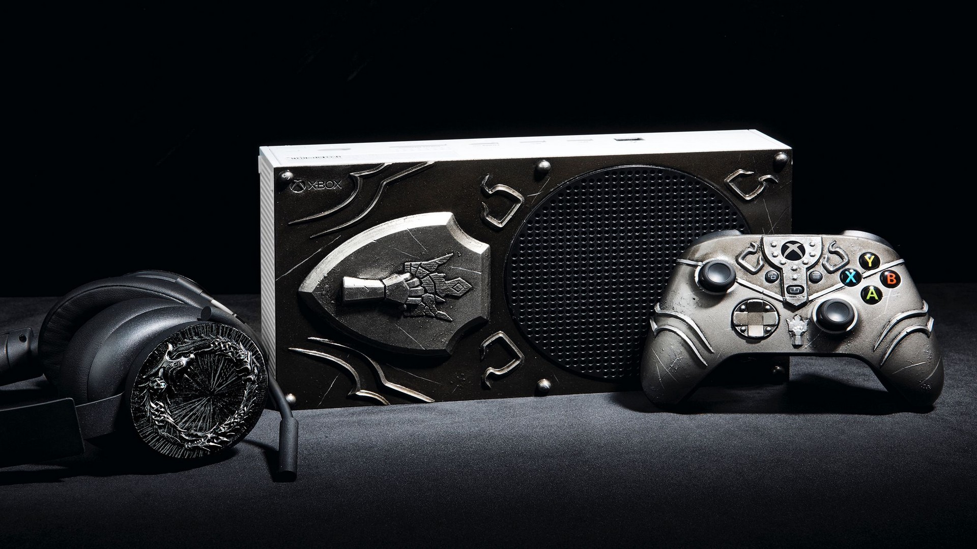 Bethesda ANZ & We Are Robots Bring High Isle Style To Custom Xbox Consoles & Accessories For The Elder Scrolls Online