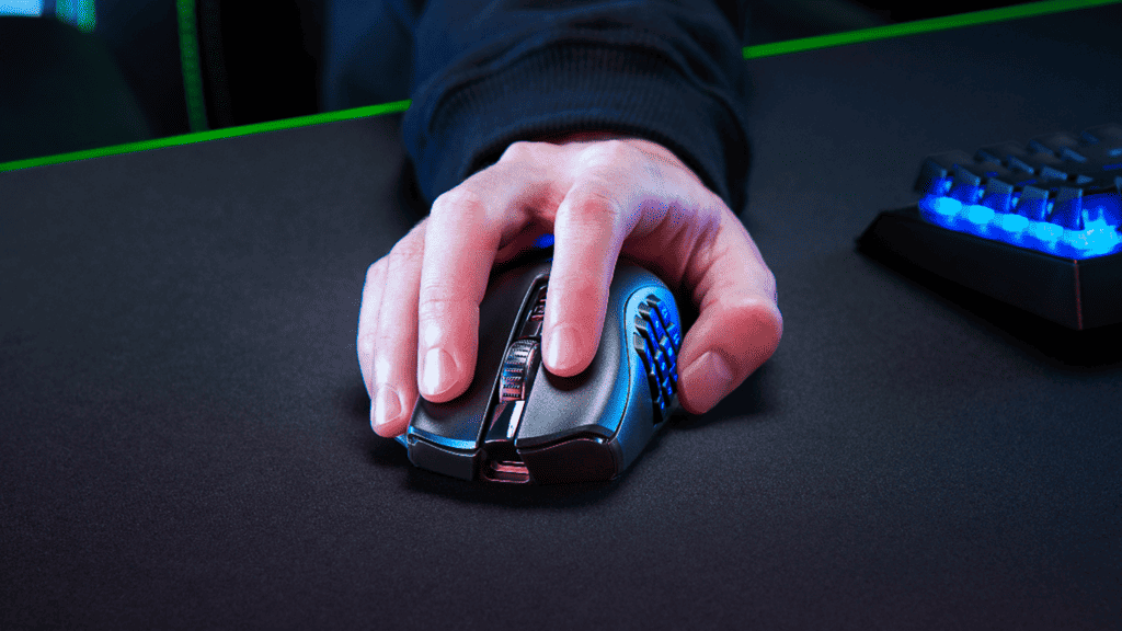 The MMO King Is Back & Better Than Ever - Razer Launches The New Razer NAGA V2 PRO 3 Picturefasdfadsf3 https://www.mkaugaming.com/the-mmo-king-is-back-better-than-ever-razer-launches-the-new-razer-naga-v2-pro/