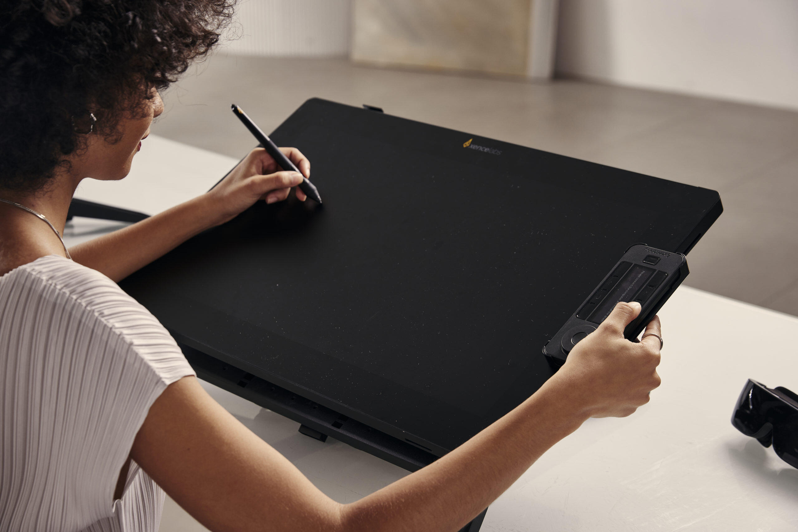 Xencelabs Unveils New Pen Display 24 Studio Series 3 1202Xencelabs拍摄5585 scaled https://www.mkaugaming.com/xencelabs-unveils-new-pen-display-24-studio-series/