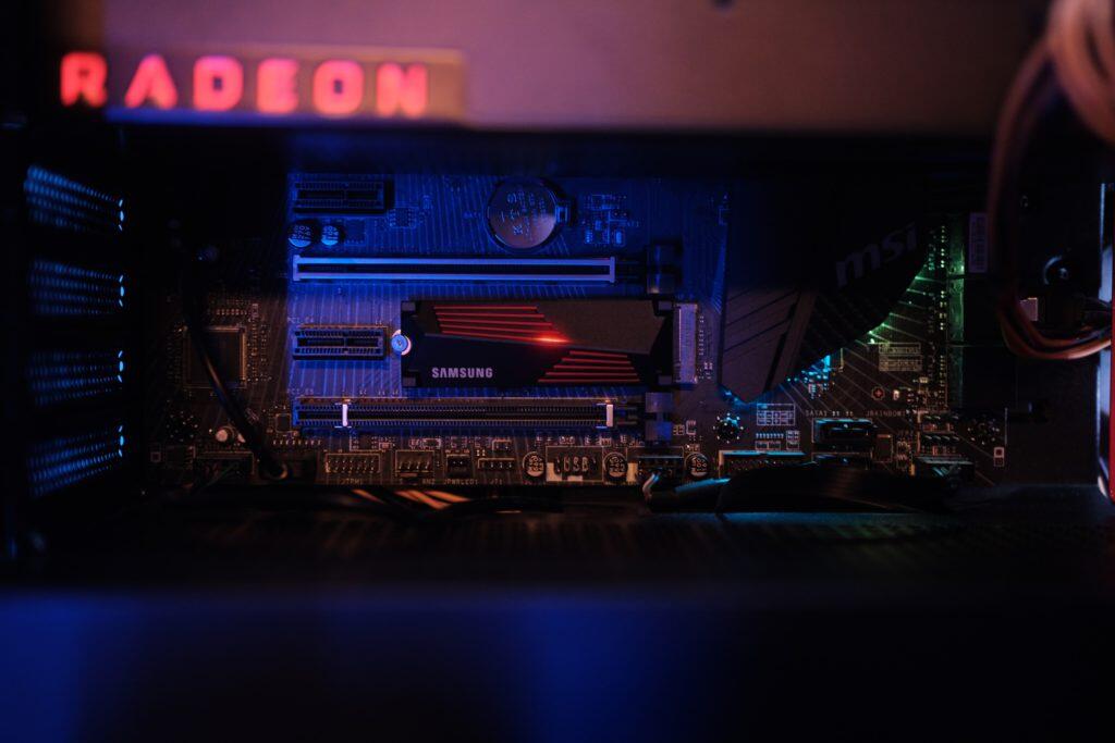 Uncompromising Performance Meets Advanced Cooling – Samsung’s SSD 990 PRO With Heatsink Comes To Australia 2 Samsung 990 PRO with Heatsink SSD lifestyle 2 https://www.mkaugaming.com/uncompromising-performance-meets-advanced-cooling-samsungs-ssd-990-pro-with-heatsink-comes-to-australia/