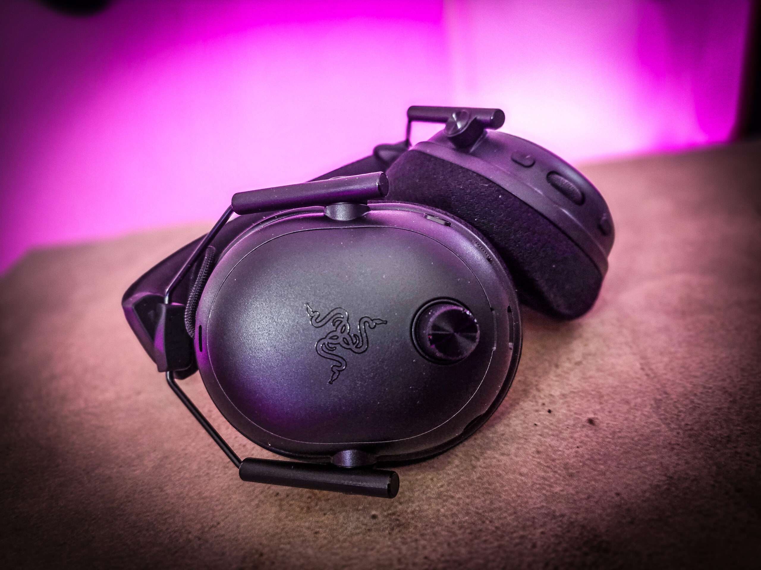 Razer BlackShark V3 Pro Wireless Headset (Hardware) - Review 4 PSX 20250810 225356 scaled https://www.mkaugaming.com/all-review-list/razer-blackshark-v3-pro-wireless-headset-hardware-review/