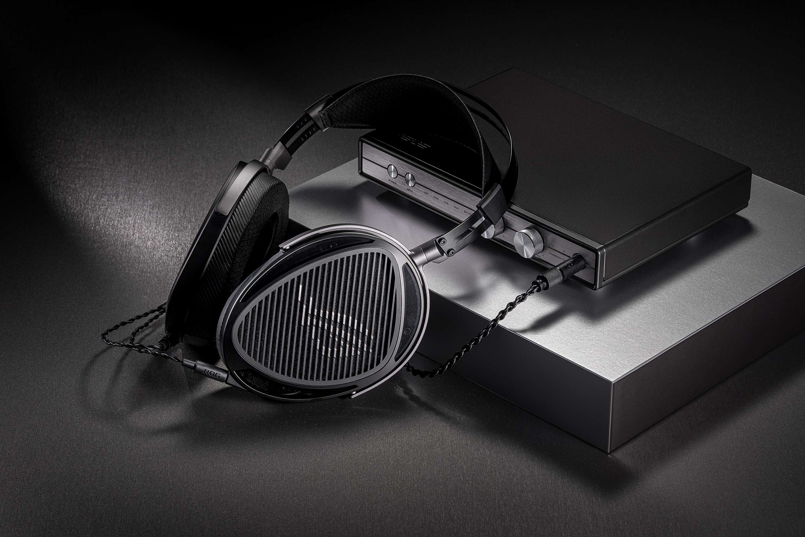 ASUS Republic of Gamers Announces ROG Kithara High-fidelity Planar Magnetic Gaming Headset 2 IMG 0255 https://www.mkaugaming.com/asus-republic-of-gamers-announces-rog-kithara-high-fidelity-planar-magnetic-gaming-headset/