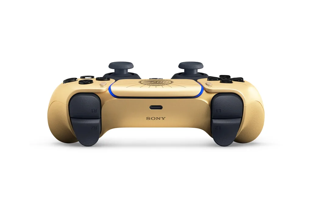 1997b66a5bd1fae7fc2840d24481aca2c820307b scaled 1 https://www.mkaugaming.com/first-look-at-the-007-first-light-limited-edition-dualsense-wireless-controller-inspired-by-james-bonds-iconic-codename-weapon/