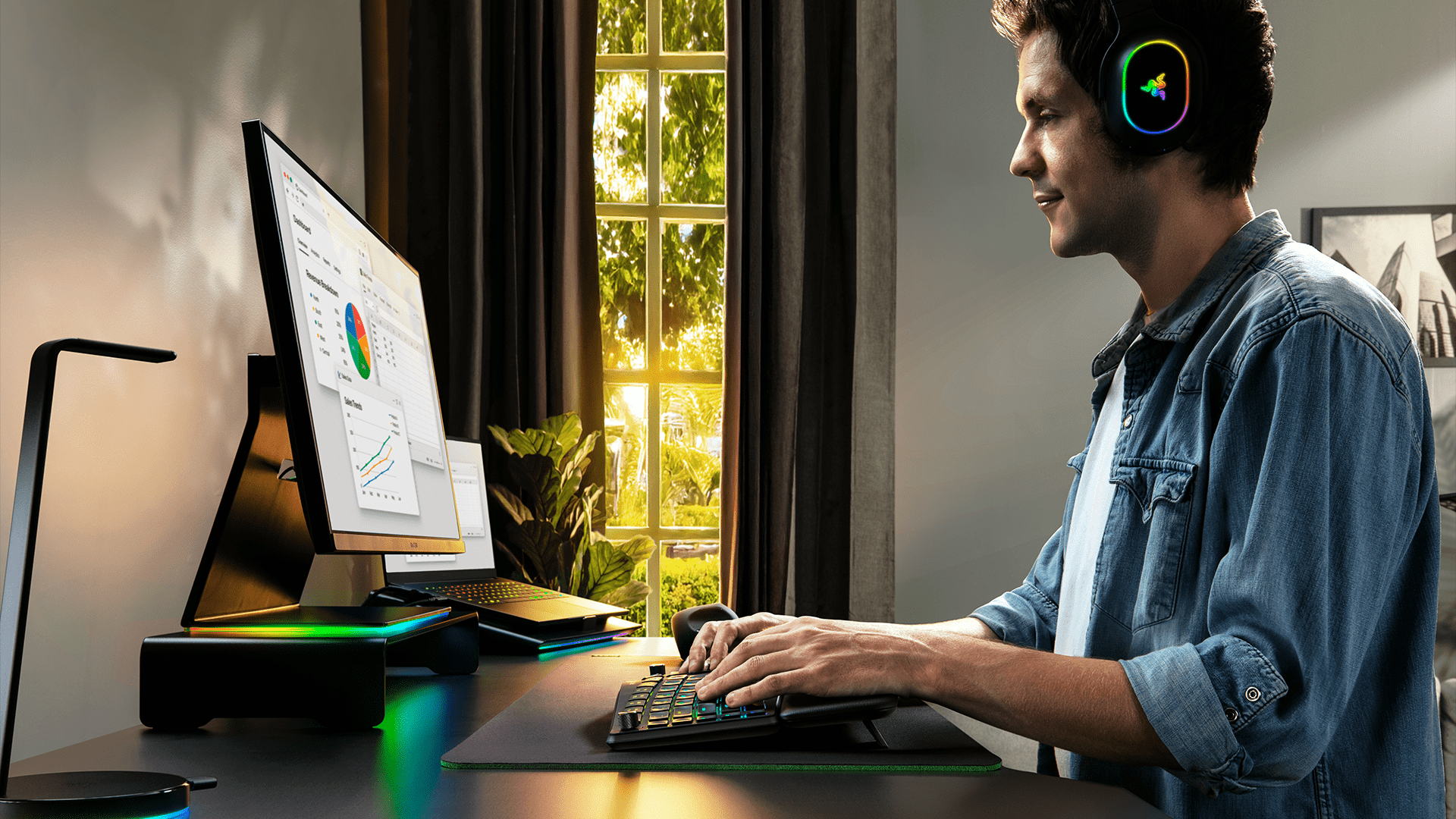 Razer Introduces The Pro Type Ergo Split Ergonomics. Untethered Performance 3 Razer Pro Type Ergo 4 https://www.mkaugaming.com/razer-introduces-the-pro-type-ergo-split-ergonomics-untethered-performance/